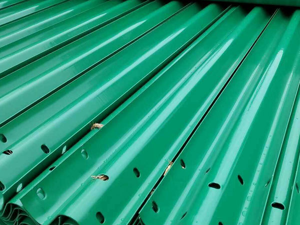 Spray plastic guardrail board图片2